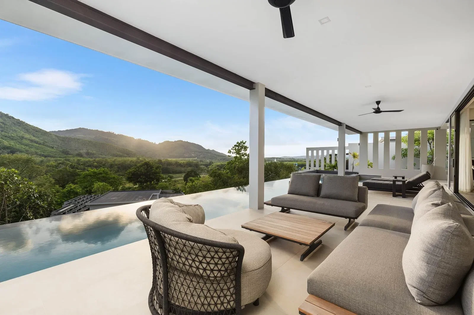 Villa 7 Manik Hillside Pool.jpg
