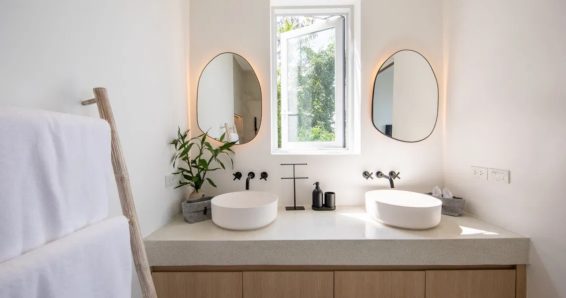 Pacific Palisade Samui luxury villa - bathroom twin sinks