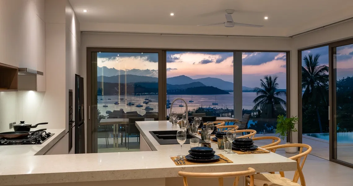 Bangrak Bayview - Kitchen