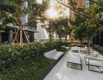 Hyde Heritage Thonglor Bangkok luxury condo - garden