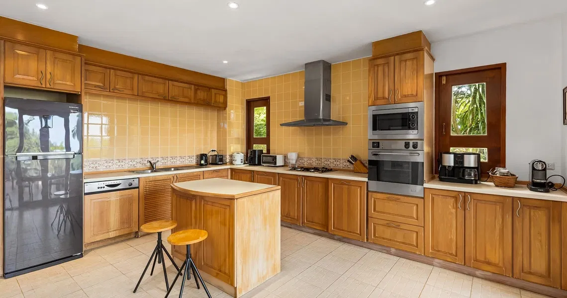 Nakathani Villas - Kitchen