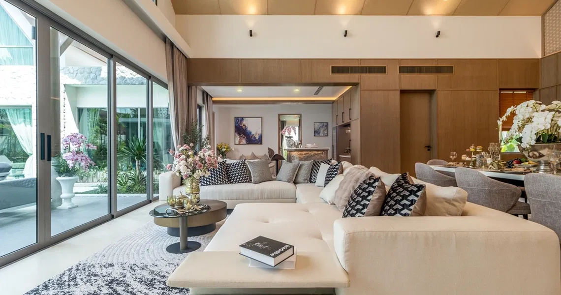 Erawana Grand - Living area