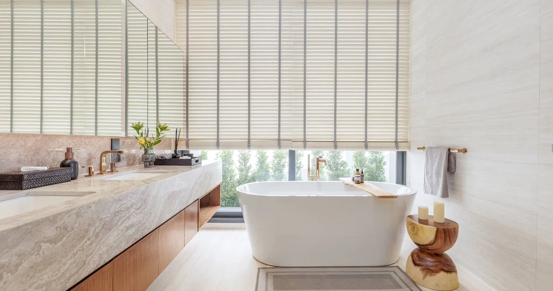SERRANA Lakefront - bathroom