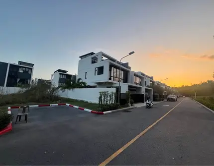 Laguna Villa 4 Bedroom - outdoor