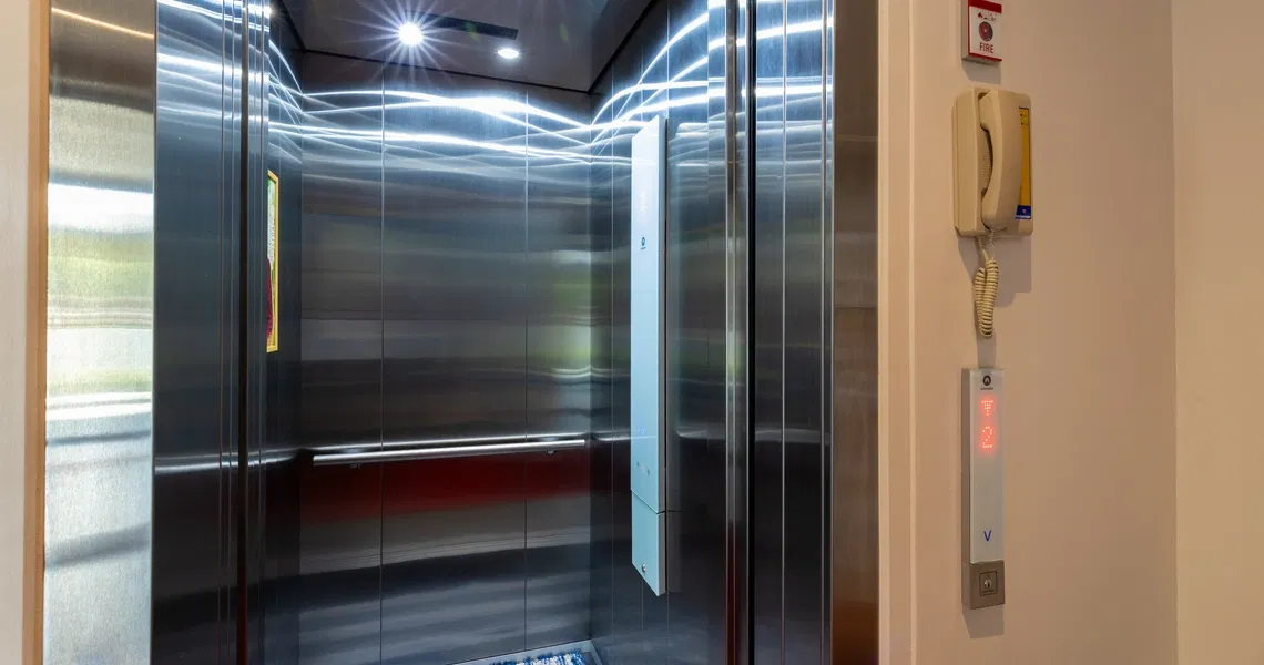 Villa Mimosa Layan Beach-Elevator