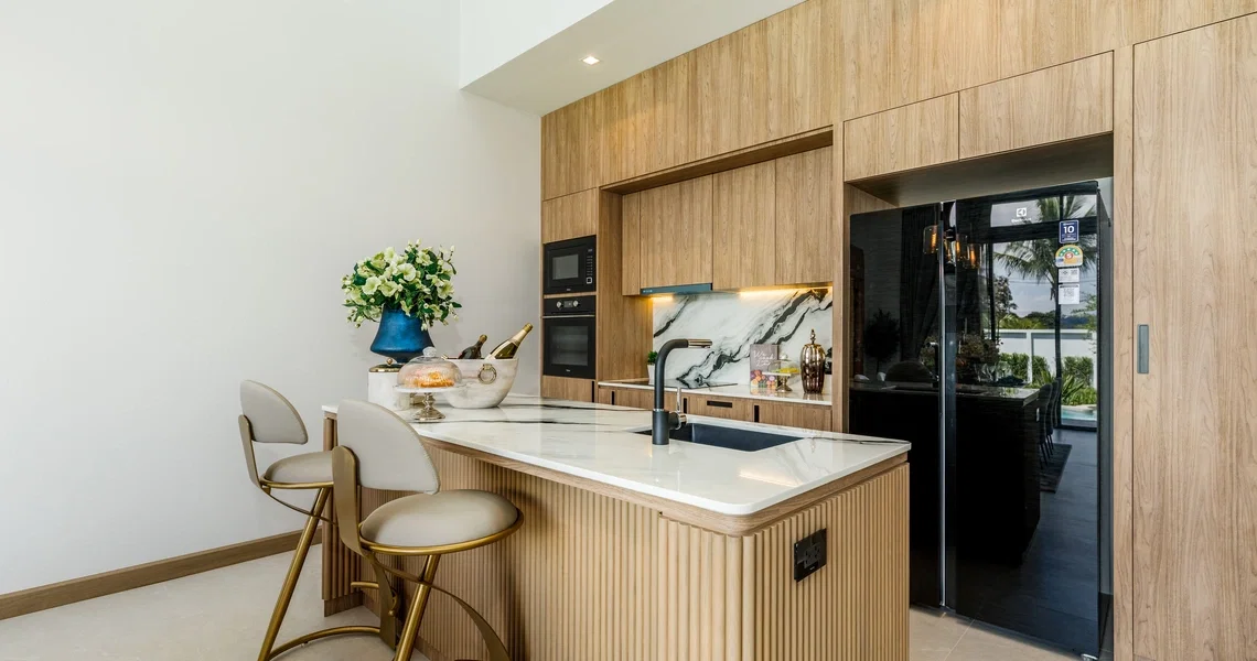 Erawana Creek - kitchen and bar