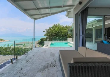 Bayside BB3 ducke with pool and sea view