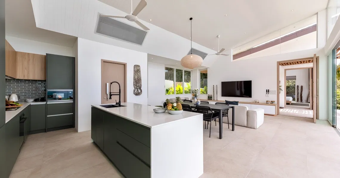 Pacific Palisade Samui luxury villa - kitchen island