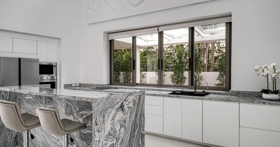 Laguna Homes - kitchen