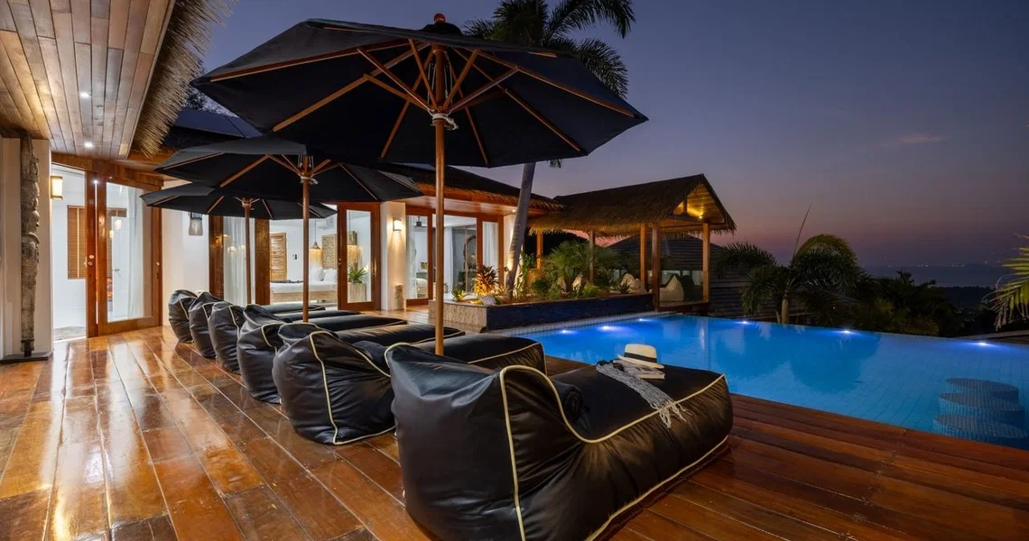 Authentik Villa pool deck outdoor