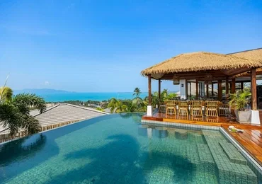Authentik Villa pool with sea view