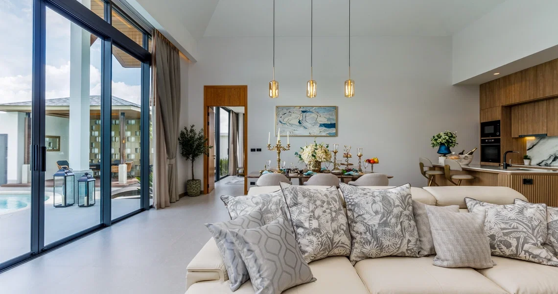 Erawana Creek - living room