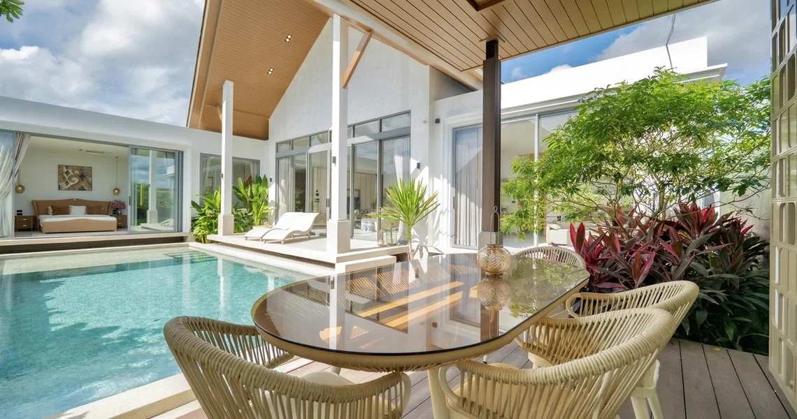 Erawana Creek - deck with pool