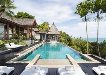 The Estates  -  Sala