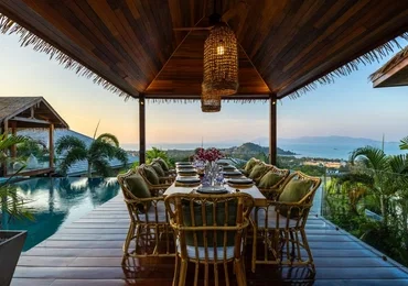Authentik Villa outdoor dining