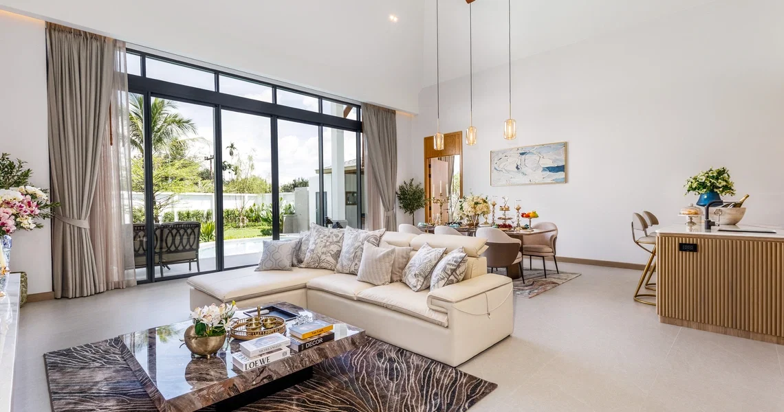 Erawana Creek - living room