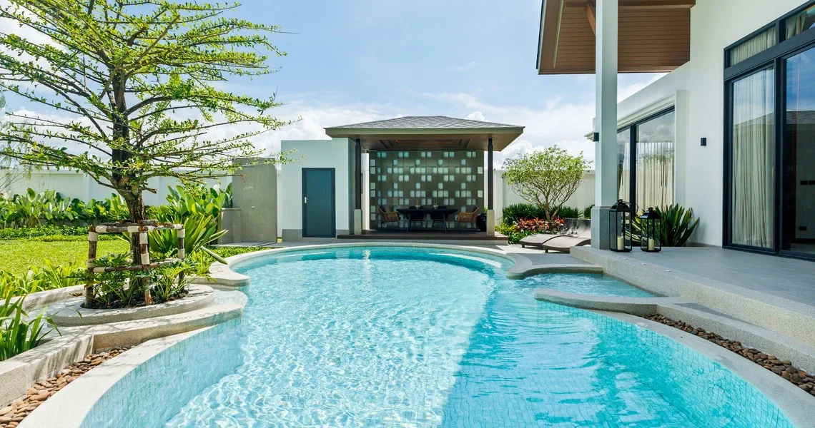 Erawana Creek - pool exterior