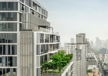 Scope Langsuan ultraluxury Bangkok condo - rooftop