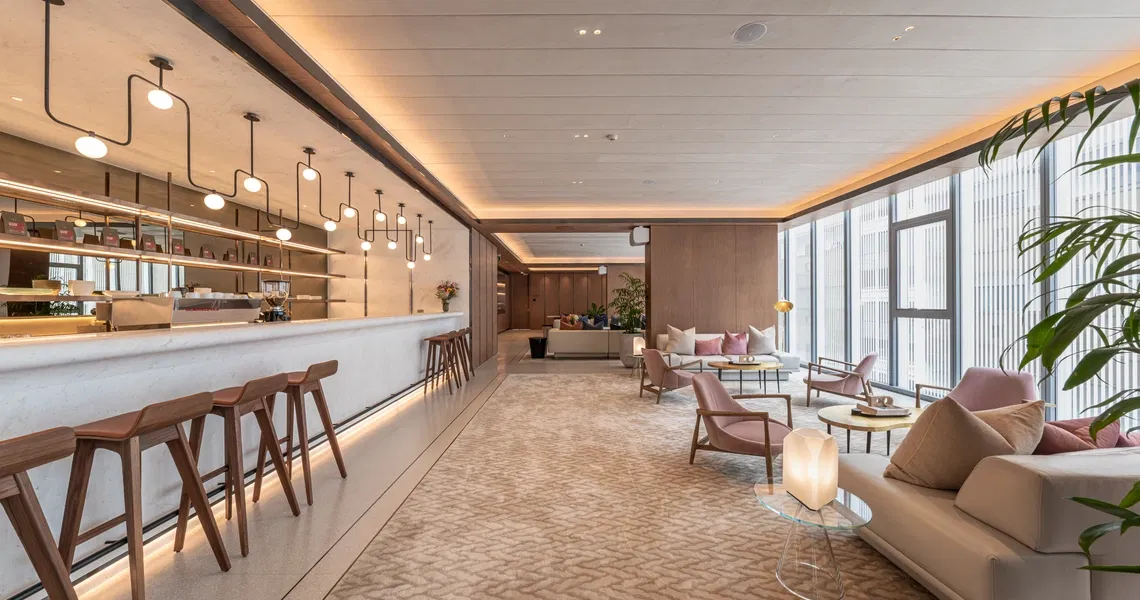Scope Langsuan ultraluxury Bangkok condo - pool bar
