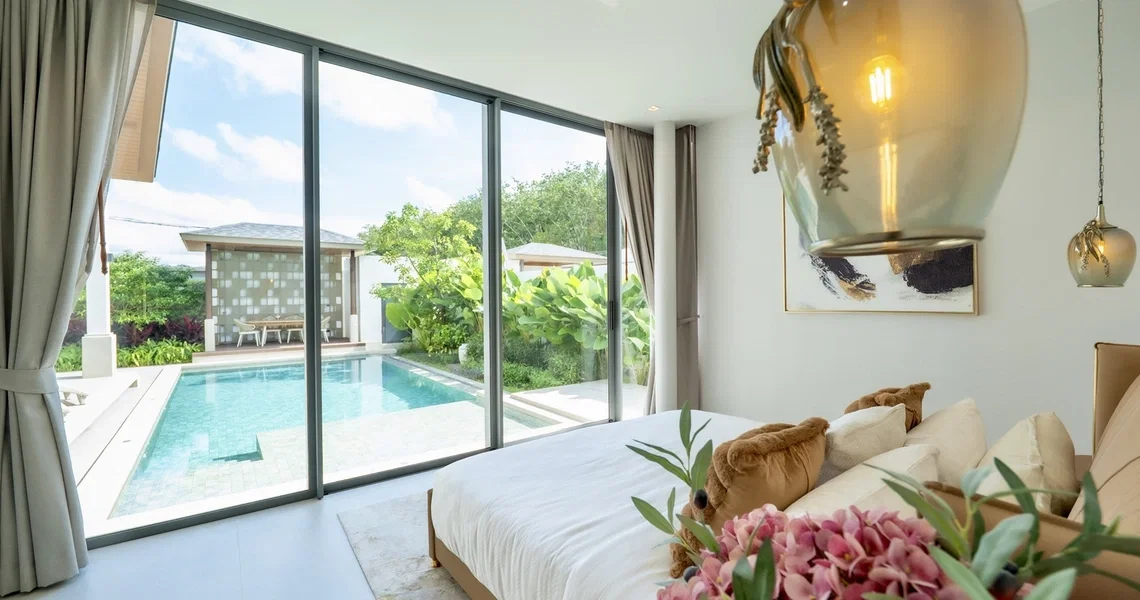 Erawana Creek - bedroom pool view