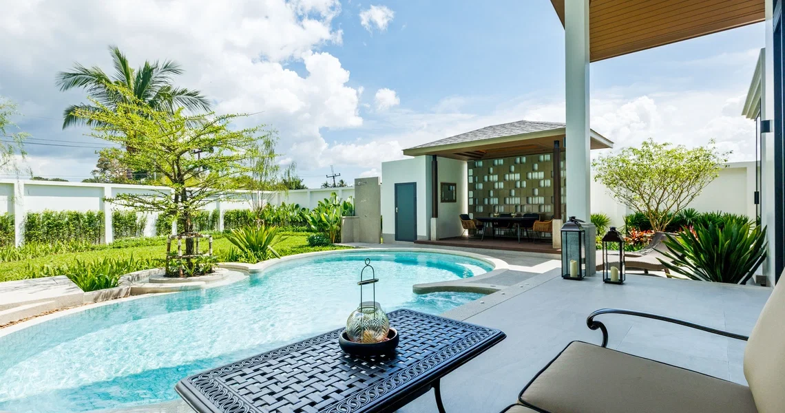 Erawana Creek - pool exterior
