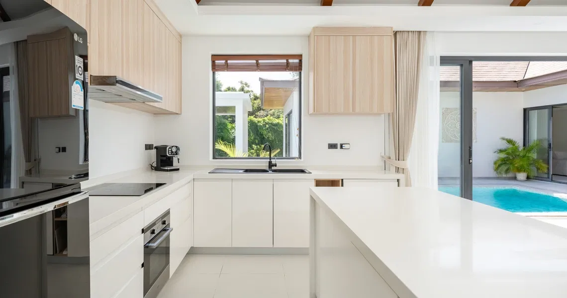 Hideway Villa Samui - kitchen and kitchen island