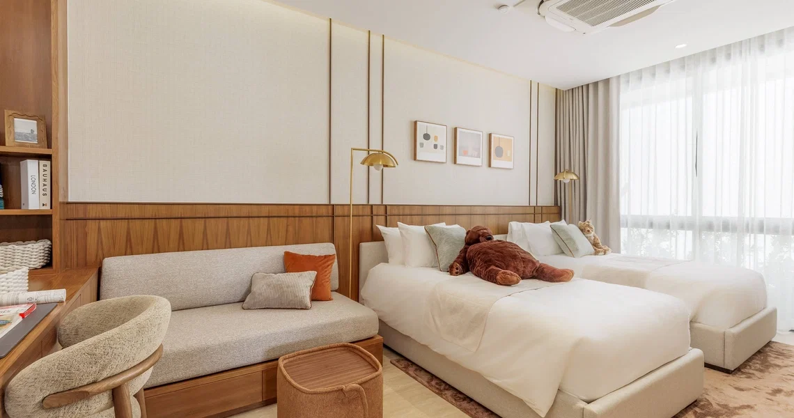 SERRANA Lakefront - bedroom