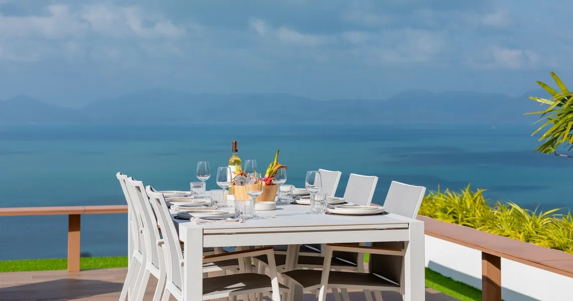 Pacific Palisade Samui luxury villa - seaview outdoor dining